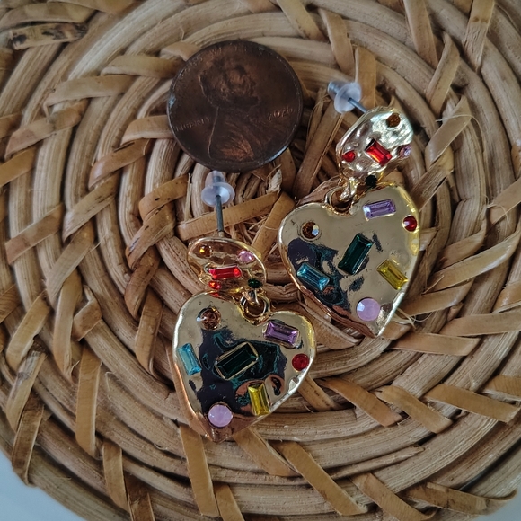 New Lightweight Heart-Shaped Alloy Earrings – Cute & Unique Everyday Jewerly - Picture 5 of 9